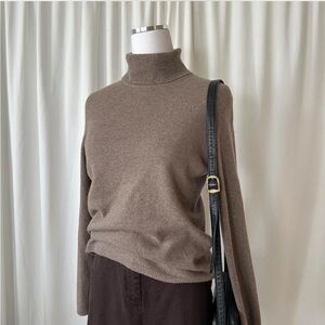 Brown Charter Club cashmere turtleneck sweater with a preppy vibe Medium.